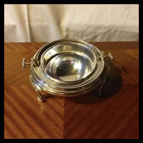 II.2588	MANTEQUILLERO DE PLAQUÉ ANTIGUO