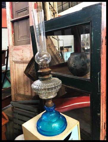 II.2600	LÁMPARA BASE AZUL