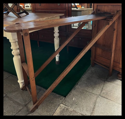 I.3771 TABLA DE PLANCHAR DE MADERA