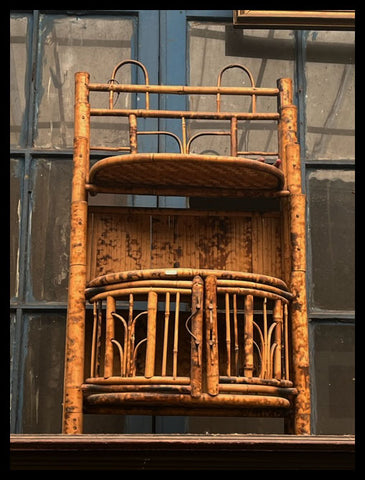 I.3802 PEQUEÑO MUEBLE DE BAMBÚ