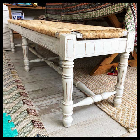 I.2028	BANCAS A PEDIDO  DE MADERA Y EMPAJADO