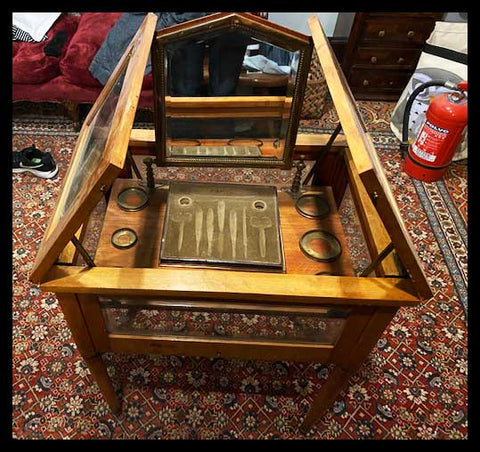 I.2031	MUEBLE TOCADOR