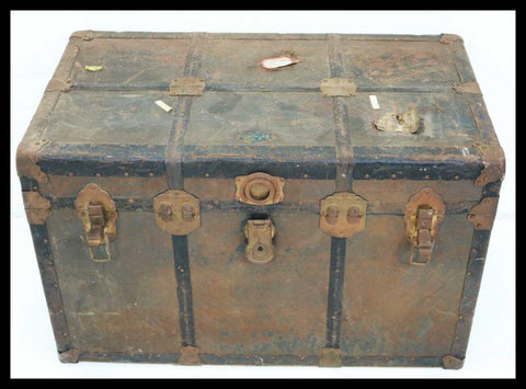 I.2069 BAÚL CANADIENSE DE METAL