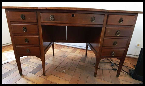 I.2084 ESCRITORIO CON CAJONES