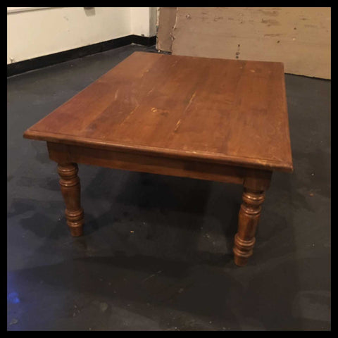 I.2108 MESA DE CENTRO DE MADERA