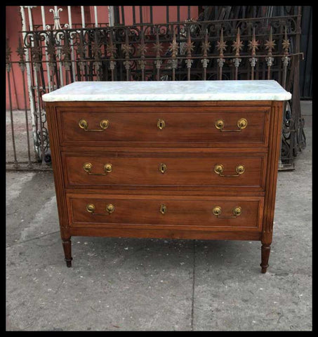 I.2122 CÓMODA CUBIERTA DE MÁRMOL