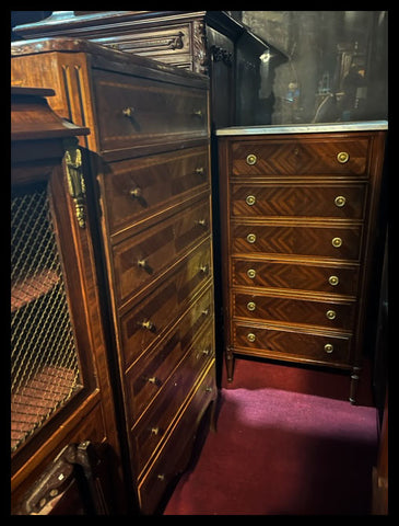 I.3808 CÓMODA ALTA CON MÁRMOL