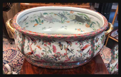 II.2180 PECERA DE PORCELANA