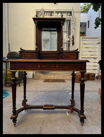 I.3810 ESCRITORIO TOCADOR CON MARQUETERÍA