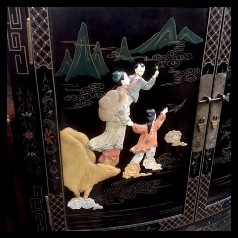 I.823 ESQUINERO CON MOTIVOS CHINOS