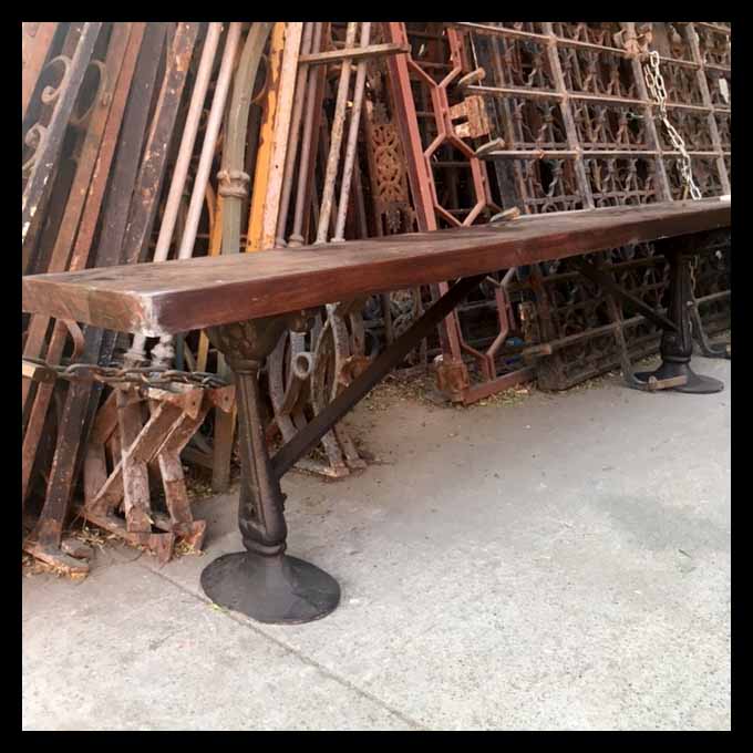 I.831 BANCAS DE BARCO DE MADERA Y FIERRO