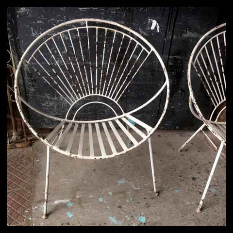 I.834 JUEGO DE TERRAZA CON SILLAS HUEVO