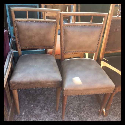 I.858 SILLAS SÓNICAS CON CUERO