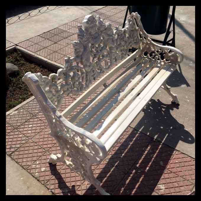 I.887 BANCA DE ALUMINIO FUNDIDO