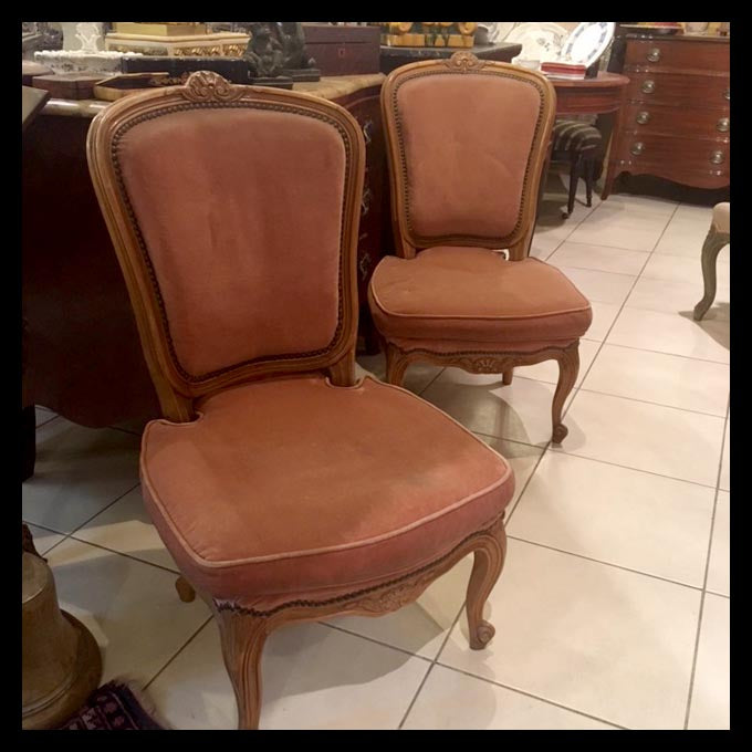 I.889 PAR DE SILLAS CON TAPIZ ORIGINAL