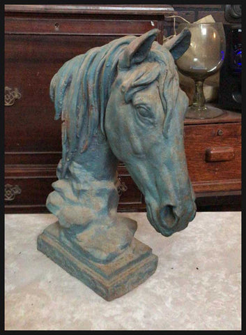 II.2301 CABALLO DE BRONCE