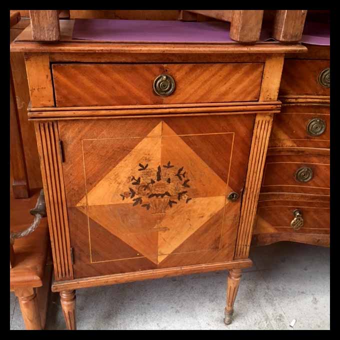 I.895 ARRIMO LARGO CON MARQUETERÍA