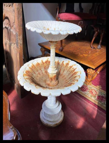 II.2739  PILETA DE FIERRO ANTIGUA