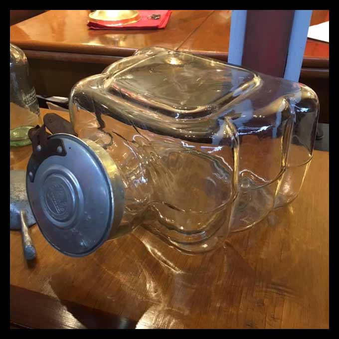 II.1318 DULCERA DE VIDRIO