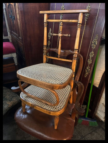 I.3977 RECLINATORIO THONET