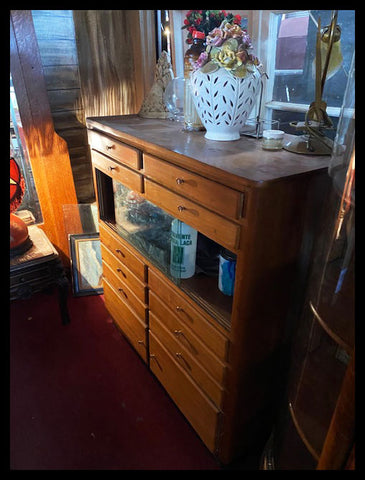 I.2187 MUEBLE DE DENTISTA