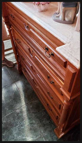 I.1837 CÓMODA CUBIERTA DE MÁRMOL