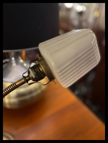 II.3523 LÁMAPRA PANTALLA OPALINA ART DECO