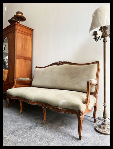 I.2204  SILLÓN VERDE DE MADERA TALLADO