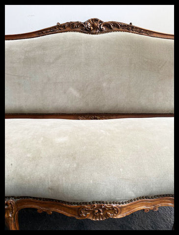 I.2204  SILLÓN VERDE DE MADERA TALLADO