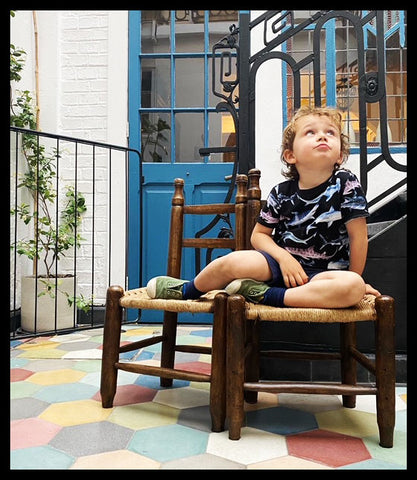 I.2206   JUEGO DE MATERA Y DOS SILLAS