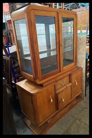 I.2216   VITRINA SÓNICA