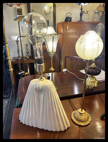 II.3446 LÁMPARAS DE MESA