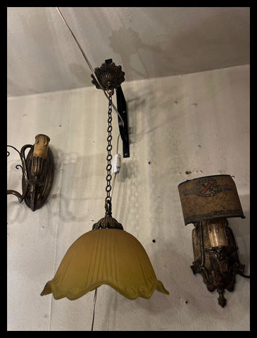 II.3526 LÁMPARA COLGANTE AMARILLA