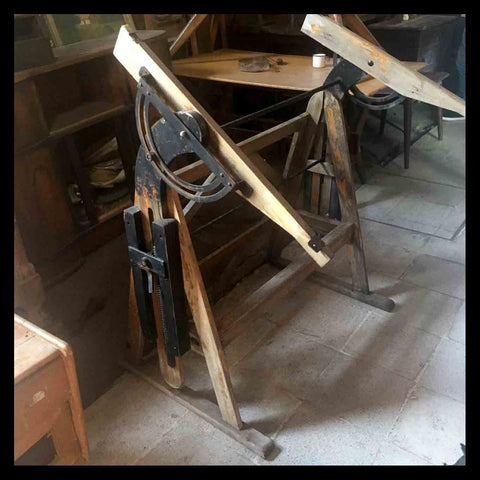 I.735 BASE MESA DE DIBUJO