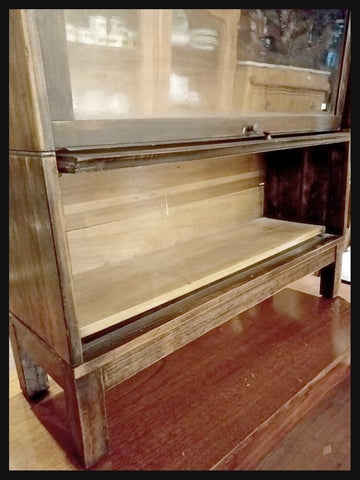 I.1742 MUEBLE THOMPSON