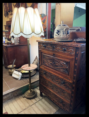 I.3510   MUEBLE CRUZ MONTT