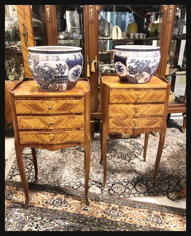 I.1584 PAR DE VELADORES FRANCESES