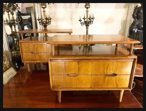 I.1522 PAR DE VELADORES AÑOS 50