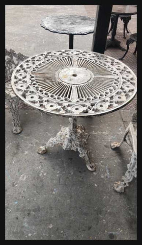 I.1627 MESA DE FIERRO FUNDIDO