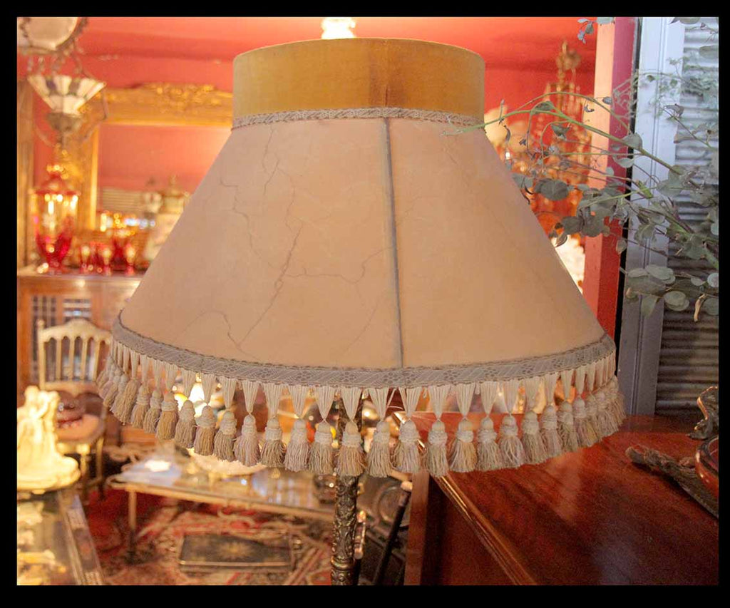 II.258 LÁMPARA DE PIE