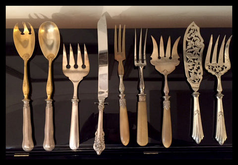 II.550 CUBIERTOS DE SERVIR DISTINTOS