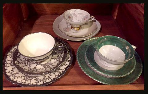 II.552 TAZAS DE COLECCIÓN