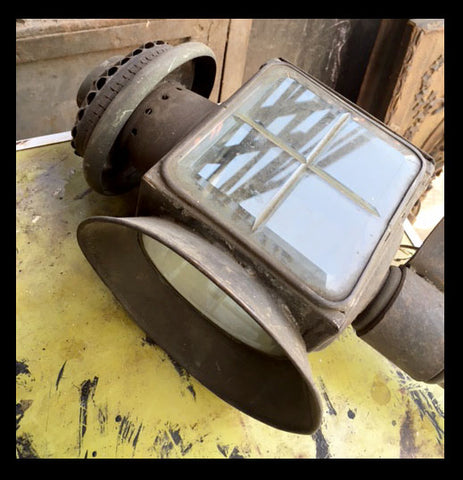 II.721 FAROL DE BARCO