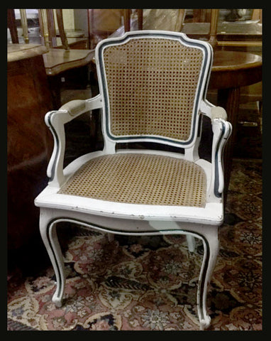 I.276 PAR DE SILLAS FRANCESAS BLANCAS