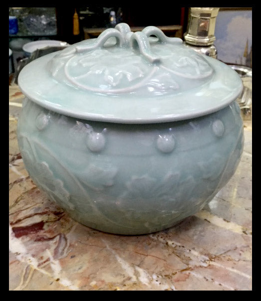 II.564 POTE FRANCÉS CELADON