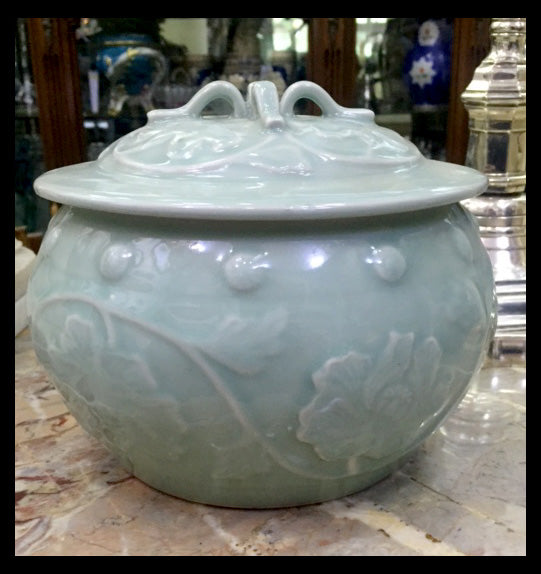 II.564 POTE FRANCÉS CELADON