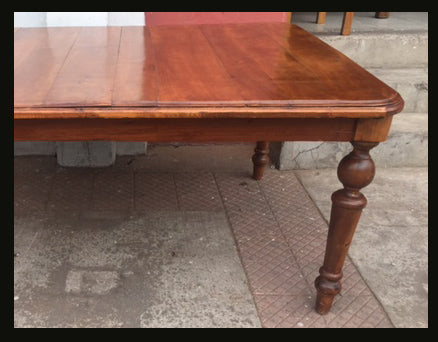 I.304 MESA DE COMEDOR