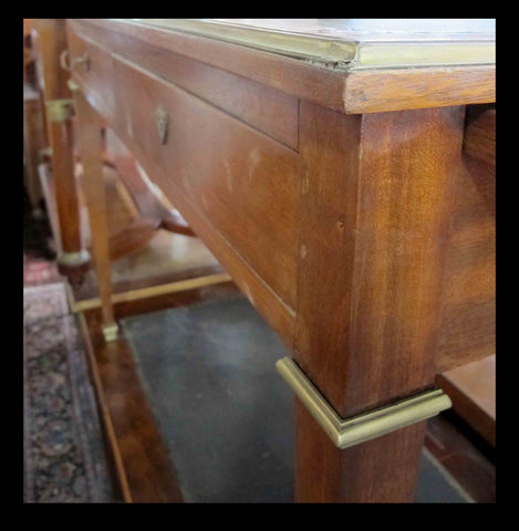 I.234 ESCRITORIO CON BANDEJAS