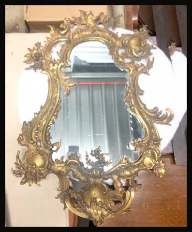 II.1852 ESPEJO DE BRONCE DE ORMOLÚ