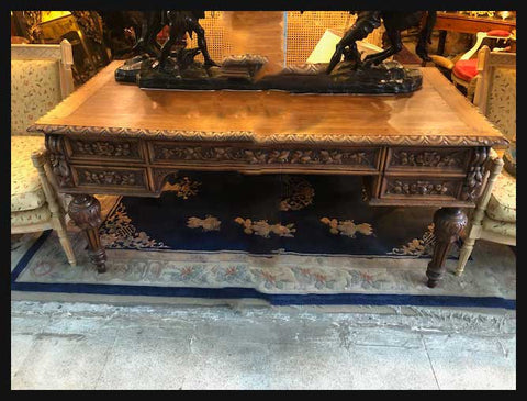 I.1573 ESCRITORIO TALLADO